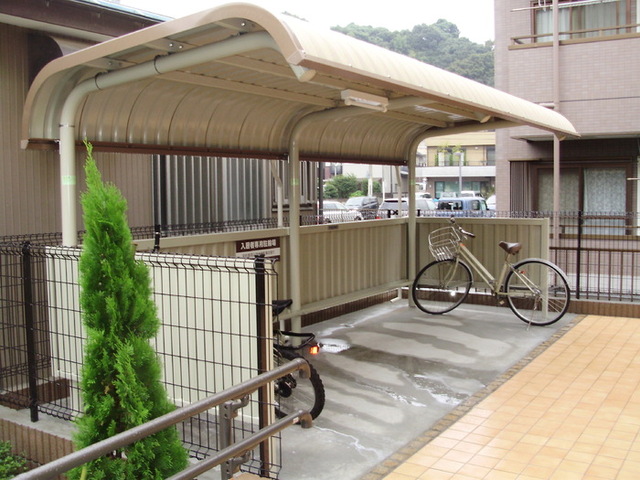 その他　屋根付き駐輪場
