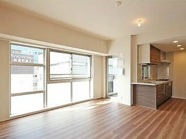 居室・リビング　写真は同タイプ住居です。