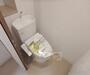 トイレ　ウォシュレット機能付きトイレです。