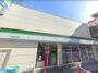 コンビニ　ファミリーマート布施足代北店（コンビニ）まで275m