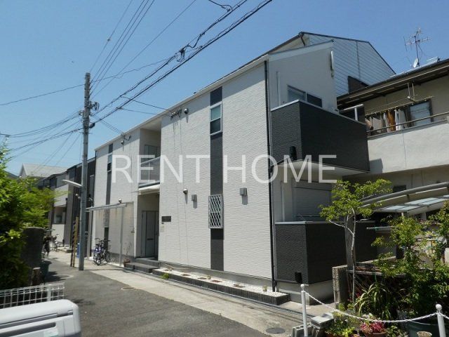 建物外観　木造２階建