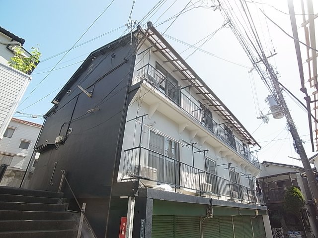 建物外観　塗り替え済でとっても綺麗な外観