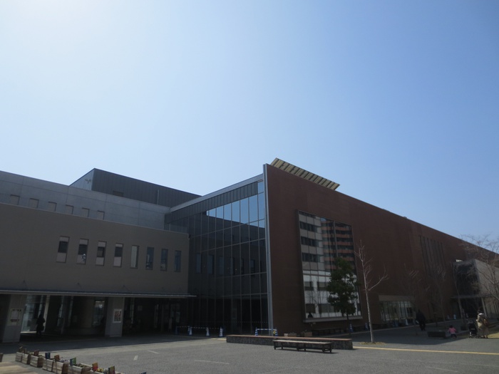 図書館　仙台市宮城野区文化センター（図書館）まで555m