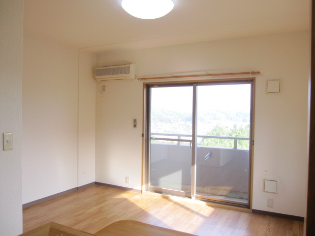 居室・リビング　ForeverHillVII(Good Home)