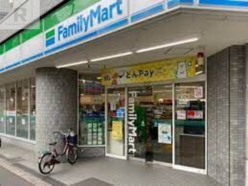 コンビニ　ファミリーマート天六駅前店（コンビニ）まで184m