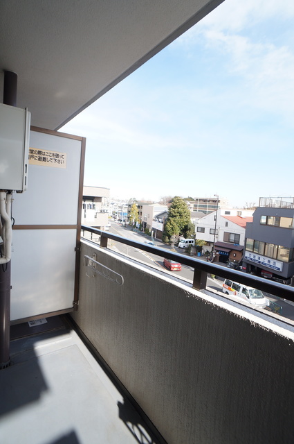 バルコニー　洗濯干しもラクラクです♪