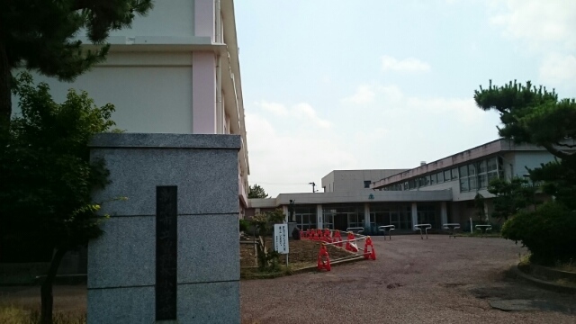 小学校　曽野木小学校（小学校）まで300m