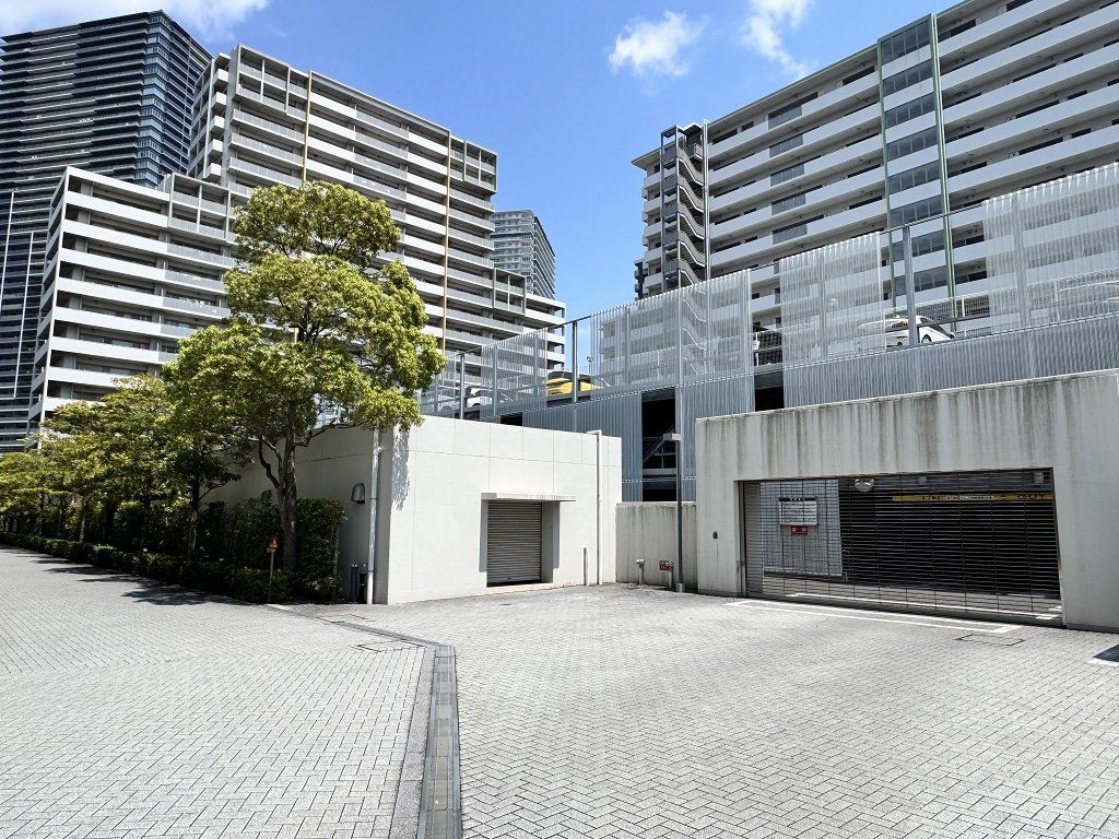 駐車場　駐車場