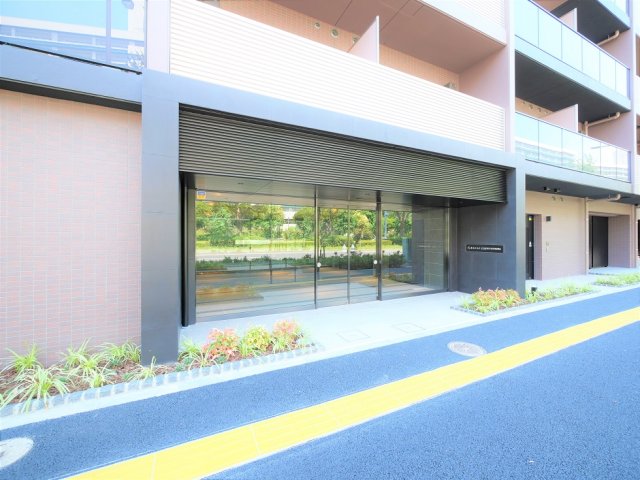 建物外観　外観は落ち着いています