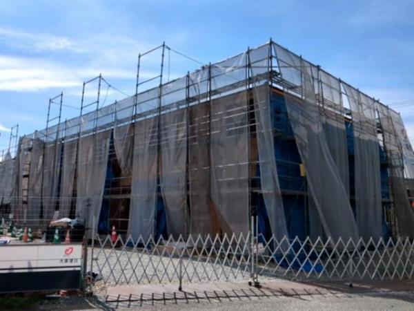 建物外観　建築中