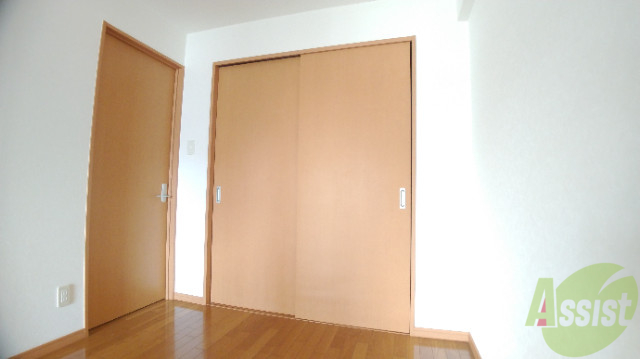 収納　気になる収納ですが、かなり大きいです。中が気になりますね。