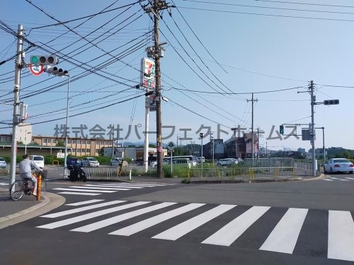 コンビニ　セブンイレブン 枚方村野西町店（コンビニ）まで1011m