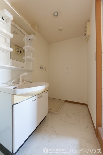 洗面設備　別部屋参考画像。現況優先です。