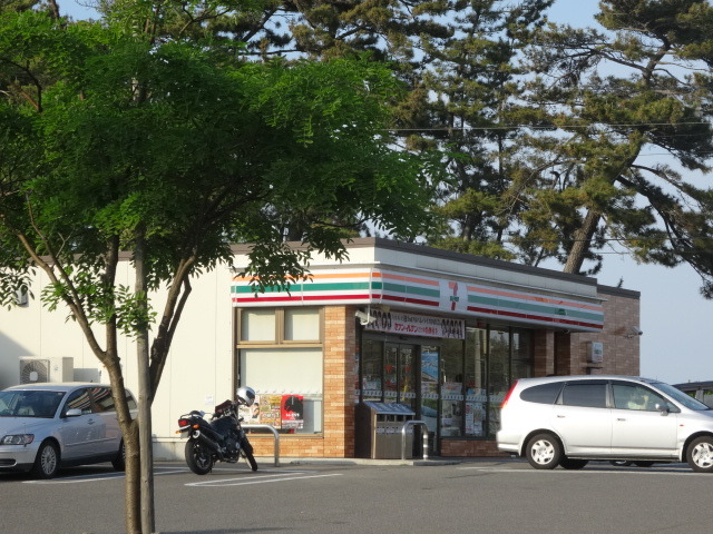 コンビニ　セブンイレブン新潟上新栄町店（コンビニ）まで299m