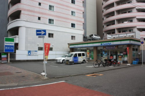 コンビニ　ファミリーマート たちばな店（コンビニ）まで164m