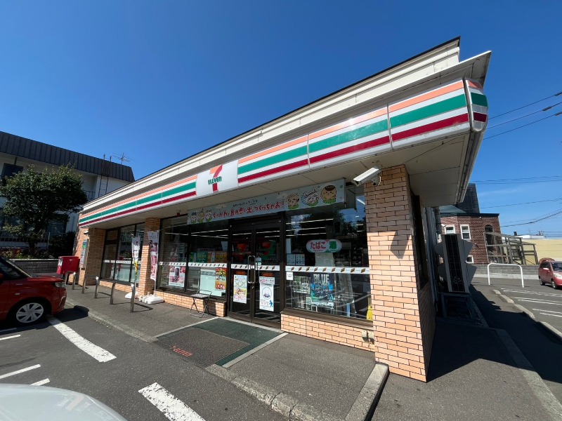 コンビニ　セブンイレブン札幌発寒4条店（コンビニ）まで39m