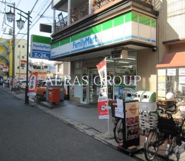 コンビニ　ファミリーマート黒須南越谷店（コンビニ）まで185m