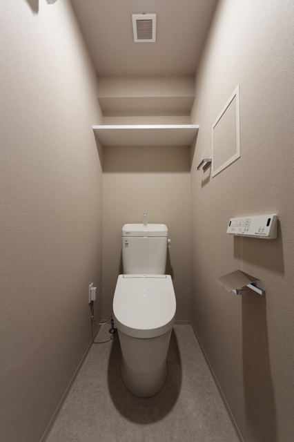 トイレ　※写真は同タイプ住戸です。