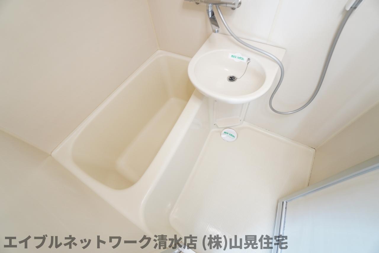 バス・シャワールーム　日々の暮らしに欠かせないお風呂です