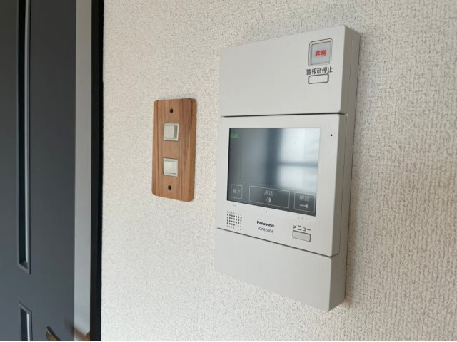 セキュリティ　画像は別号室の為、現状優先になります。