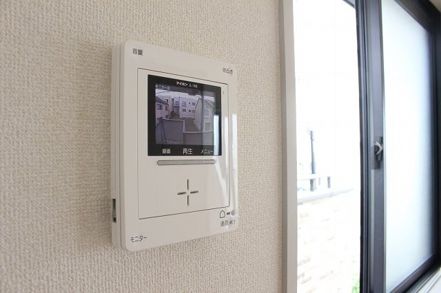 セキュリティ　急な来訪者でも顔の確認できる録画機能付きカラーTVドアホン