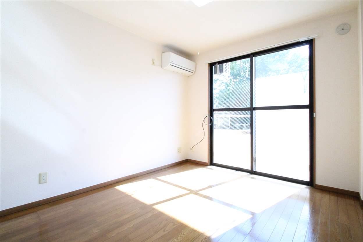 居室・リビング　日当り良好のお部屋です