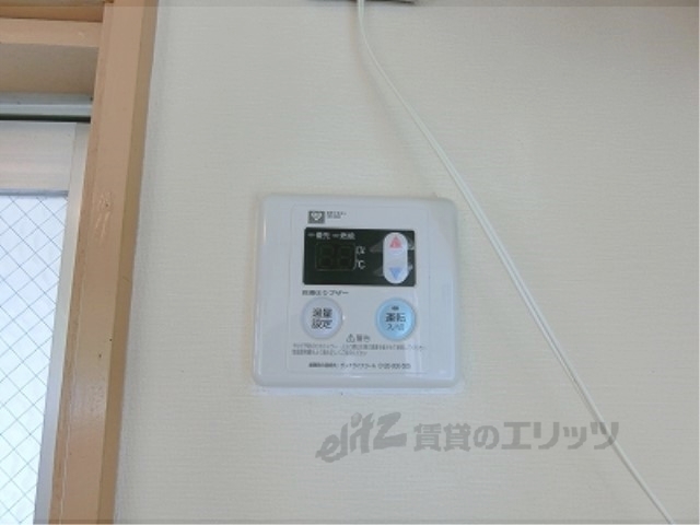 その他設備　給湯器リモコン