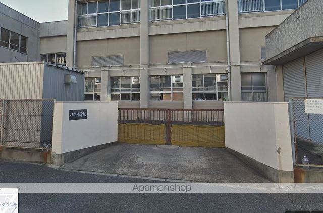 小学校　千早小学校（小学校）まで450m
