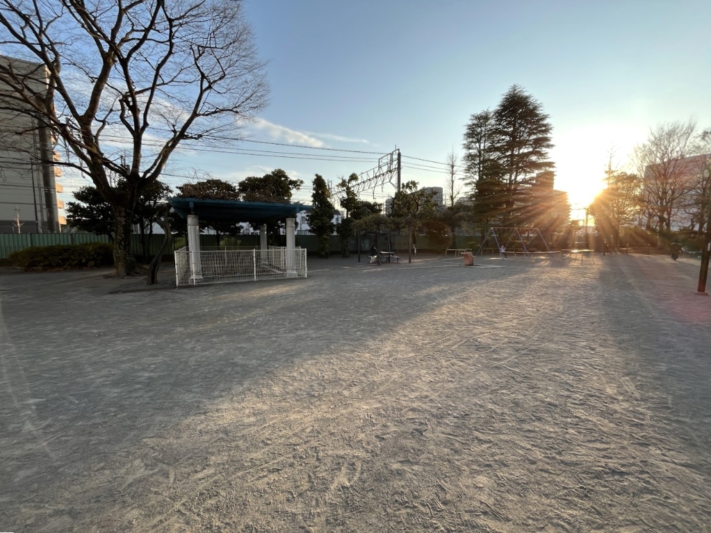 公園　足立区立千住東町公園（公園）まで350m