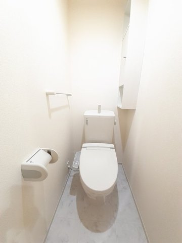 トイレ　清潔感のあるトイレです