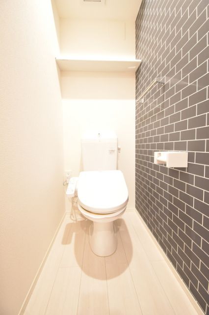 ＪＲ信越本線 新津駅 徒歩10分 3階建 築5年のトイレ写真