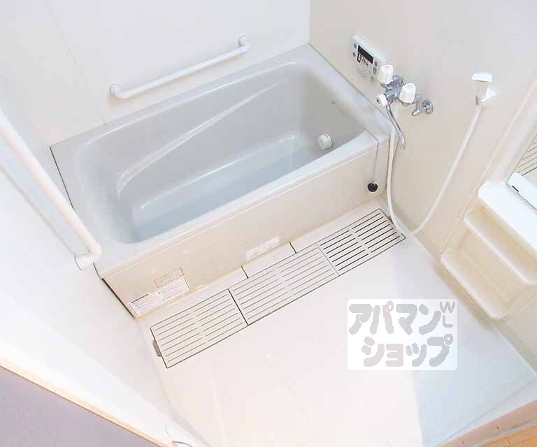 バス・シャワールーム　広々しています