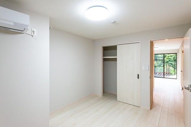 小田急線 経堂駅 徒歩6分 2階建 築1年の居間写真