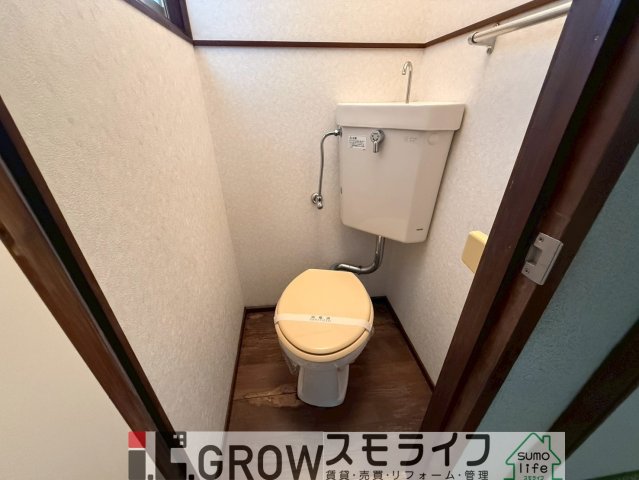 阪急神戸線 春日野道駅 徒歩13分 2階建 築67年のトイレ写真