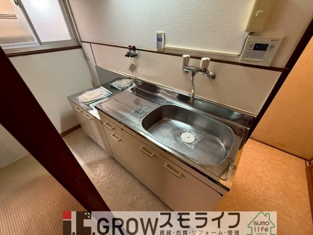 阪急神戸線 春日野道駅 徒歩13分 2階建 築67年のキッチン写真