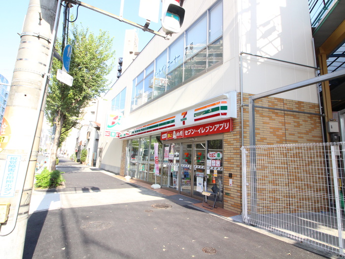 コンビニ　セブンイレブン（コンビニ）まで120m