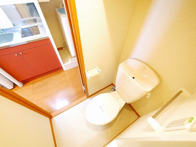 トイレ　落ち着いたトイレです