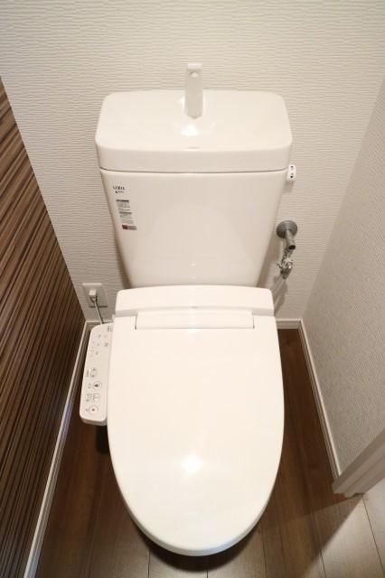 地下鉄七隈線 博多駅 徒歩20分 11階建 築12年のトイレ写真
