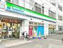 コンビニ　ファミリーマート西武東長崎駅前店（コンビニ）まで458m