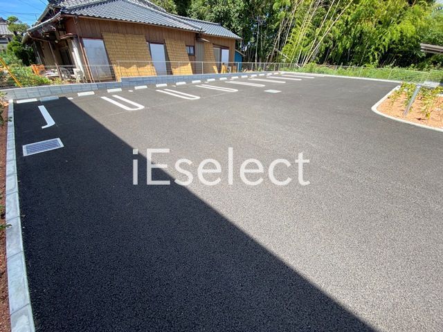 駐車場　敷地内駐車場