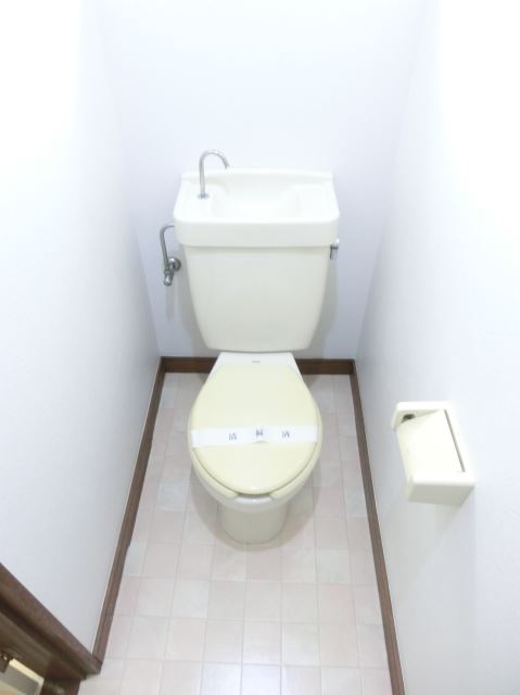 第1フラワーハイツのトイレ写真