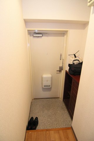 日吉A-1の玄関写真