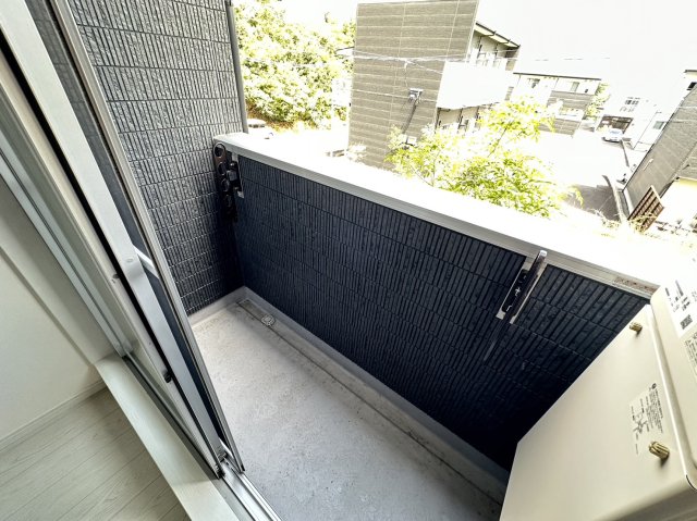 バルコニー　※室内画像は別号室のもの