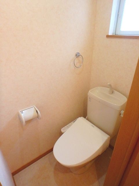 地下鉄空港線 室見駅 徒歩8分 2階建 築23年のトイレ写真