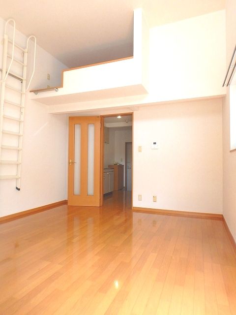 地下鉄空港線 室見駅 徒歩8分 2階建 築23年の内装写真