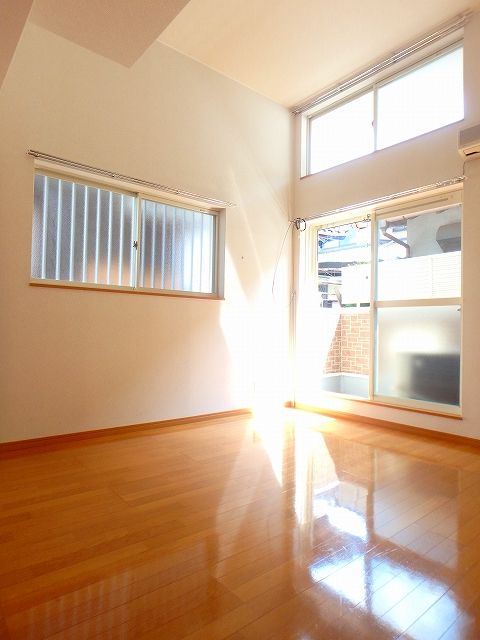 地下鉄空港線 室見駅 徒歩8分 2階建 築23年の居間写真