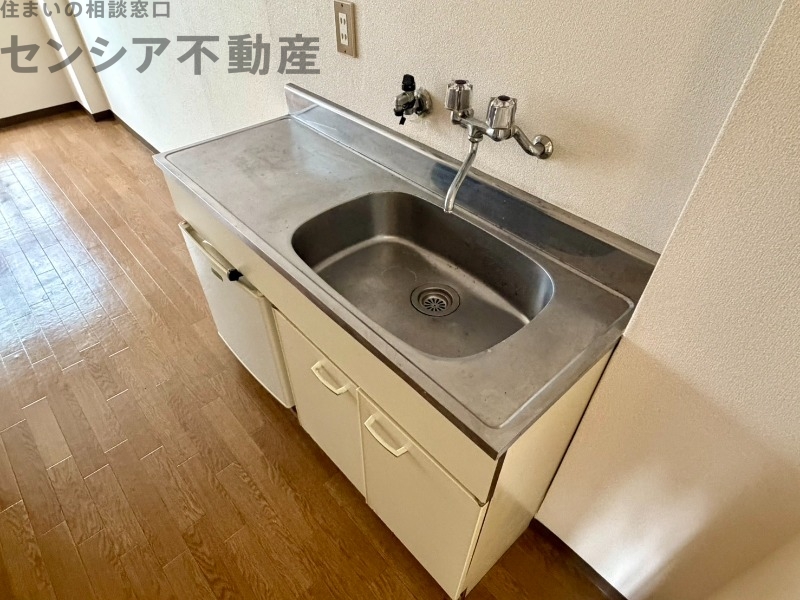 ブルースカイ城東のキッチン写真