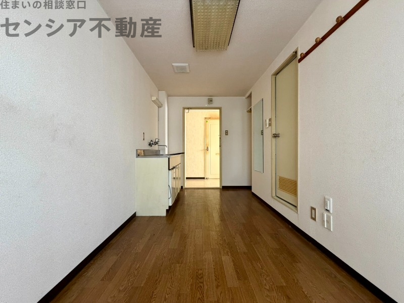 ブルースカイ城東の居間写真