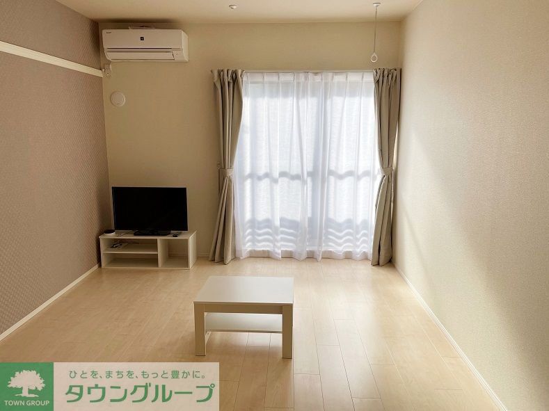 クレイノSIBの居間写真