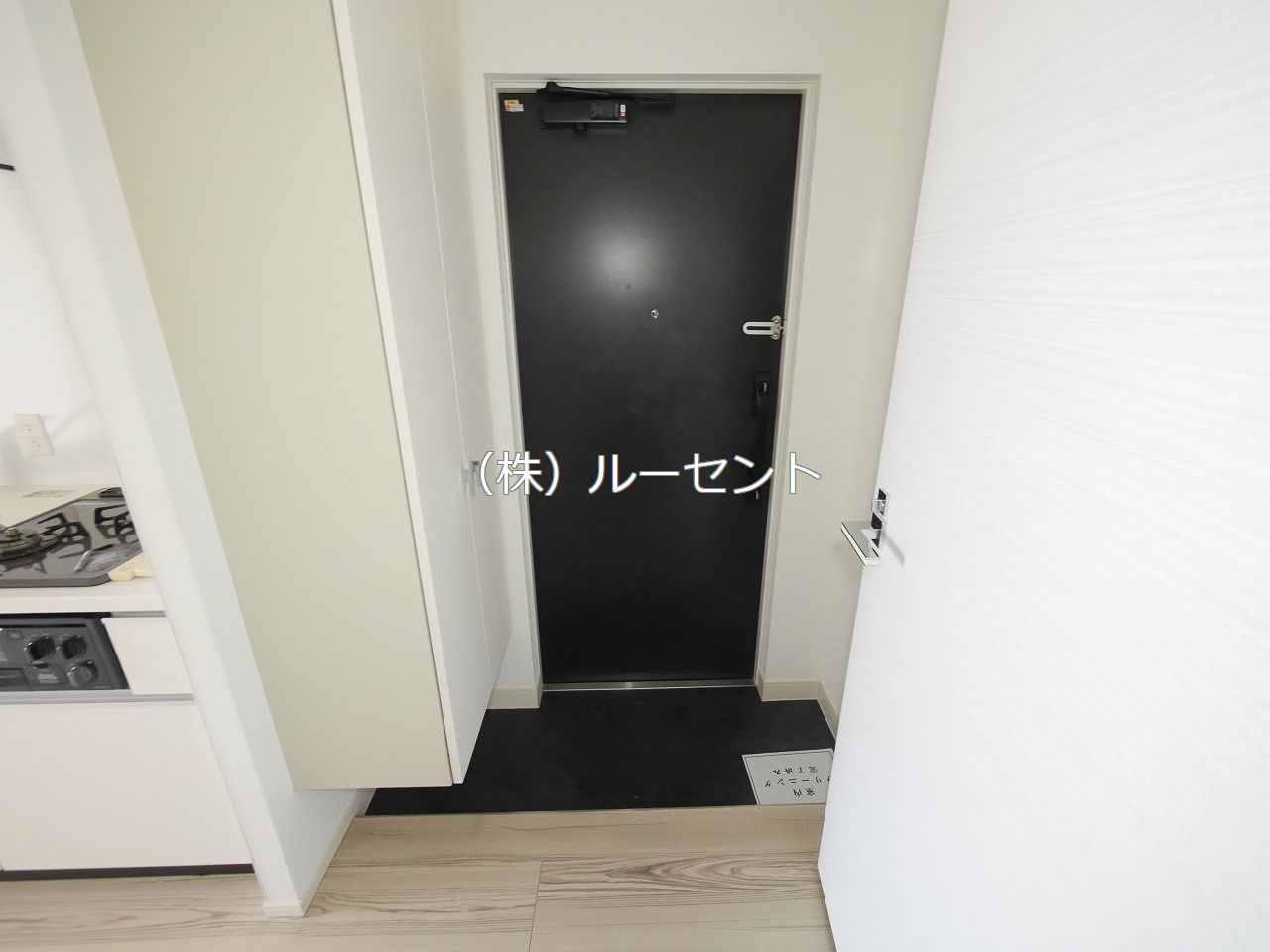 ＪＲ山手線 駒込駅 徒歩8分 12階建 築14年の玄関写真
